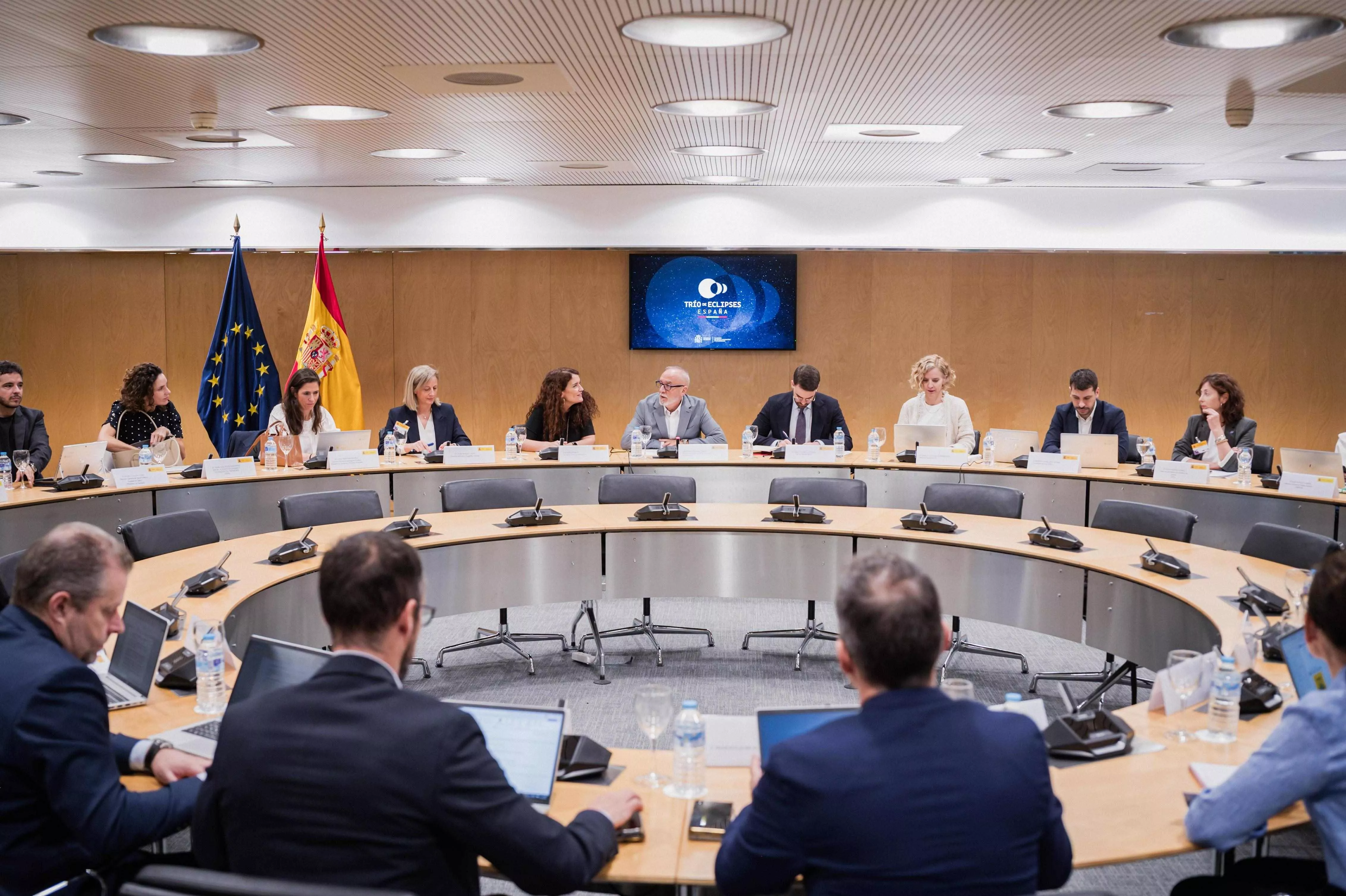 La Comisión Interministerial del Trío de Eclipses inicia la preparación del eclipse del 2 de agosto de 2027