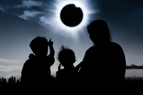 Familia eclipse